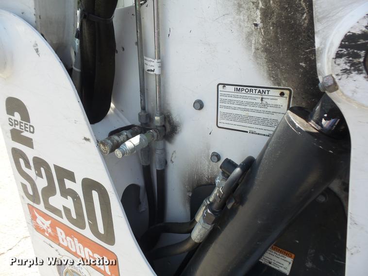 image for item DA1631 2007 Bobcat S250 skid steer