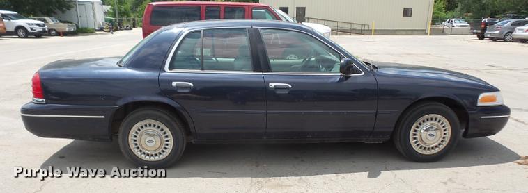 image for item DA1635 2002 Ford Crown Victoria Police Interceptor