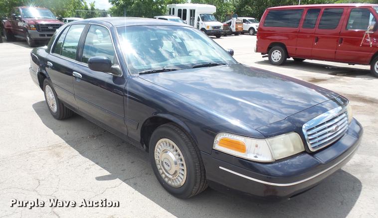 image for item DA1635 2002 Ford Crown Victoria Police Interceptor