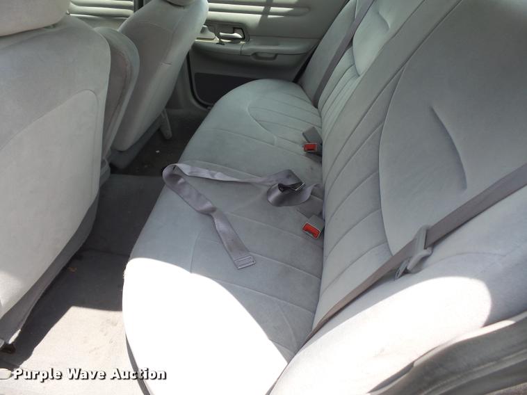 image for item DA1635 2002 Ford Crown Victoria Police Interceptor