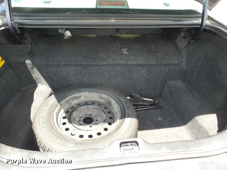 image for item DA1635 2002 Ford Crown Victoria Police Interceptor