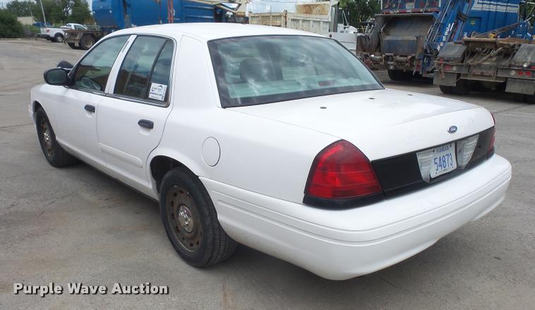 image for item DA1638 2003 Ford Crown Victoria Police Interceptor