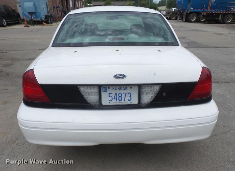 image for item DA1638 2003 Ford Crown Victoria Police Interceptor