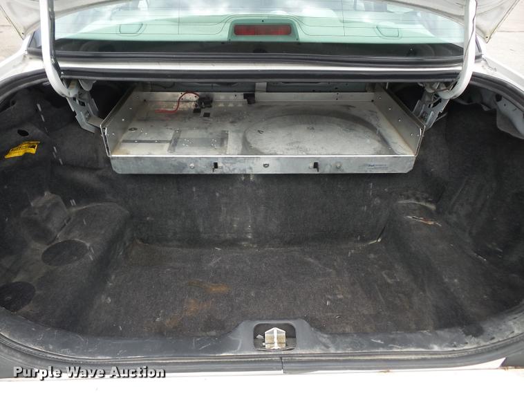 image for item DA1638 2003 Ford Crown Victoria Police Interceptor