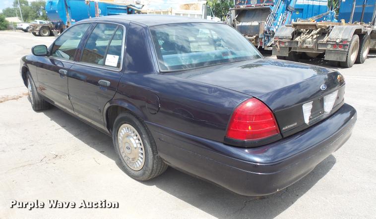 image for item DA1639 2001 Ford Crown Victoria Police Interceptor