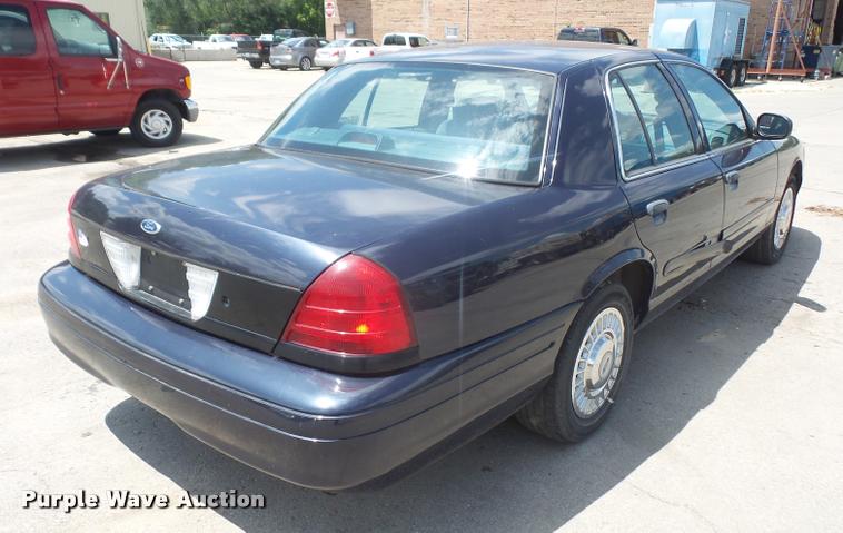 image for item DA1640 2001 Ford Crown Victoria Police Interceptor