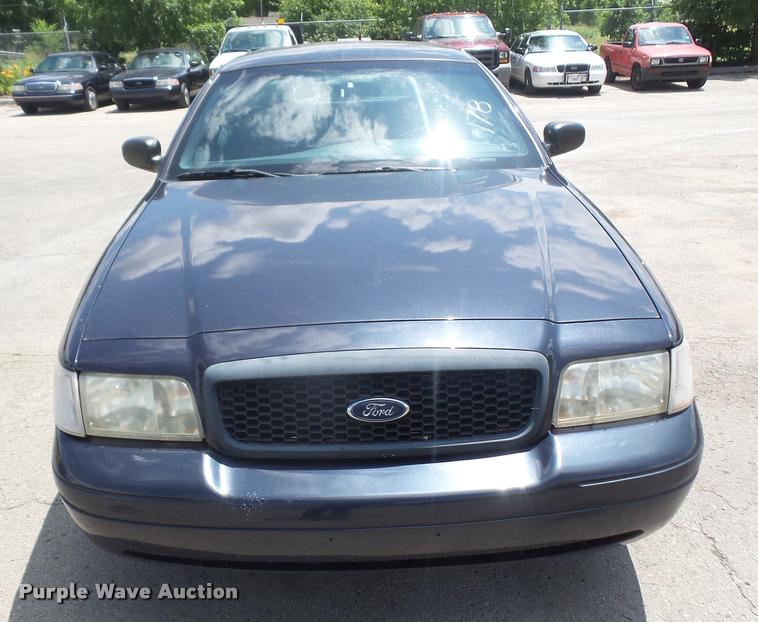 image for item DA1640 2001 Ford Crown Victoria Police Interceptor