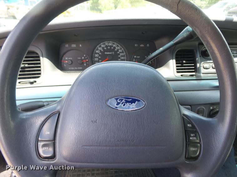 image for item DA1640 2001 Ford Crown Victoria Police Interceptor