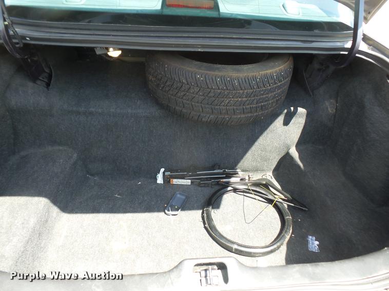 image for item DA1640 2001 Ford Crown Victoria Police Interceptor