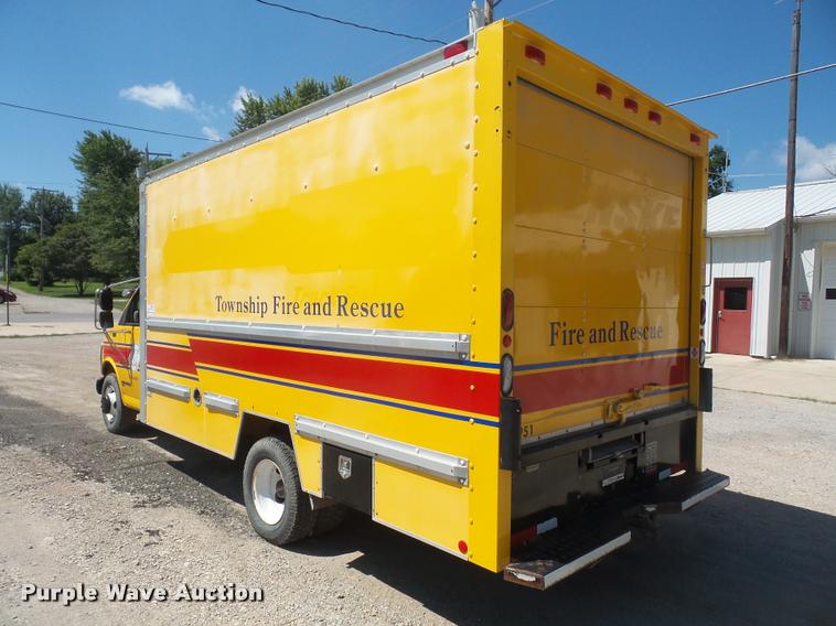 image for item DA1642 1998 GMC Savana G3500 Cargo box truck