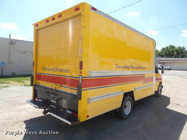 image for item DA1642 1998 GMC Savana G3500 Cargo box truck