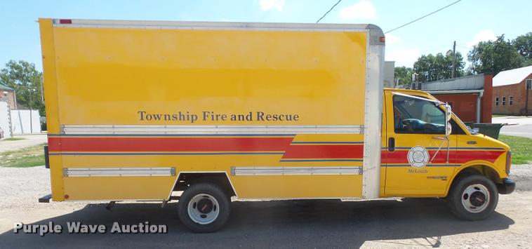 image for item DA1642 1998 GMC Savana G3500 Cargo box truck