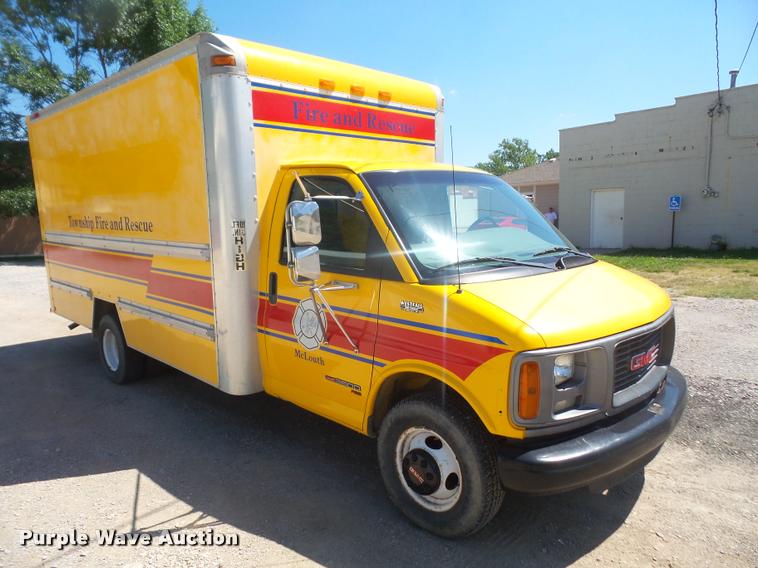 image for item DA1642 1998 GMC Savana G3500 Cargo box truck