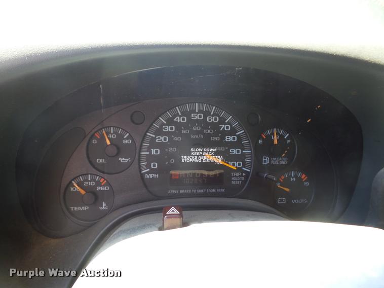 image for item DA1642 1998 GMC Savana G3500 Cargo box truck