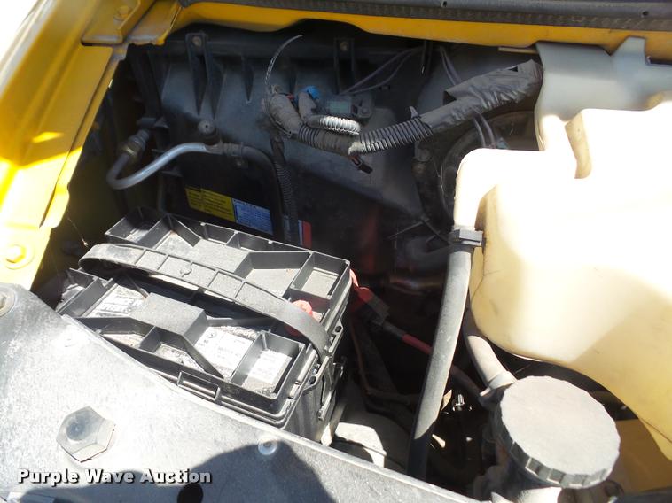 image for item DA1642 1998 GMC Savana G3500 Cargo box truck