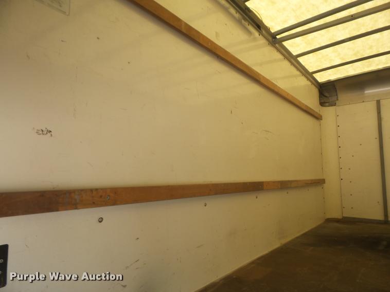 image for item DA1642 1998 GMC Savana G3500 Cargo box truck