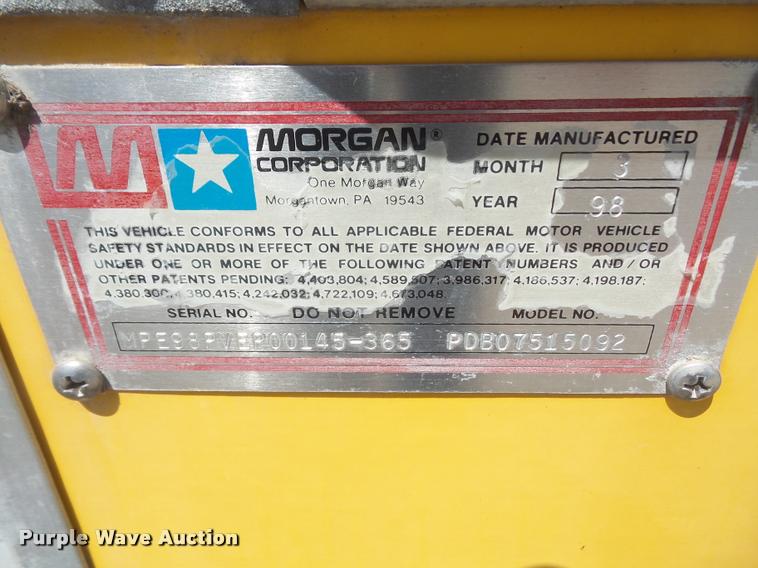 image for item DA1642 1998 GMC Savana G3500 Cargo box truck