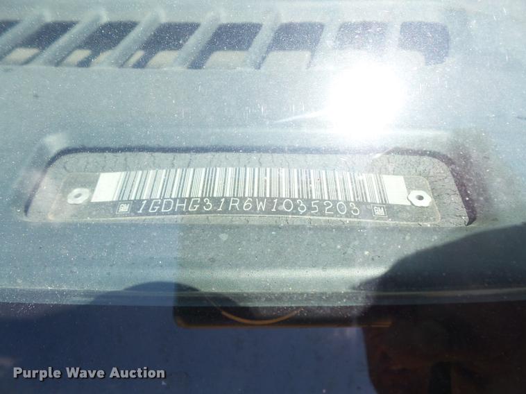 image for item DA1642 1998 GMC Savana G3500 Cargo box truck