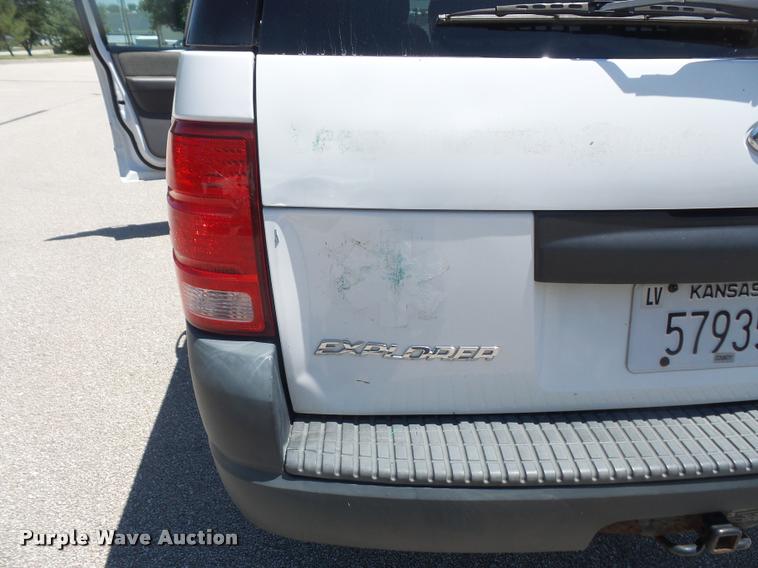 image for item DA1643 2005 Ford Explorer SUV