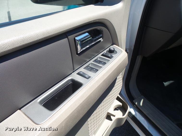 image for item DA1644 2010 Ford Expedition SUV