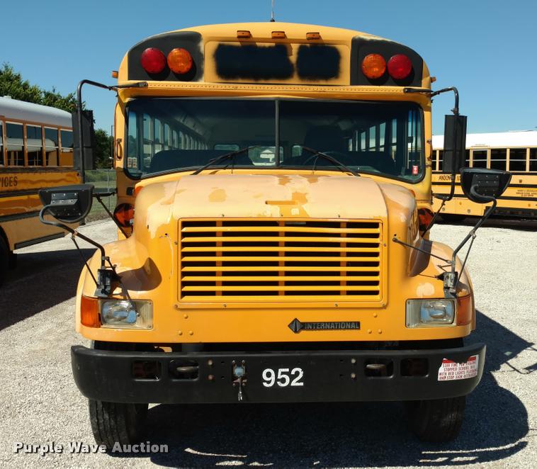 image for item DA5600 1996 International 3800 school bus