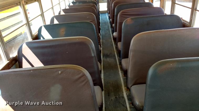 image for item DA5600 1996 International 3800 school bus