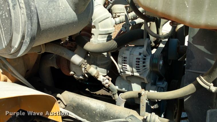 image for item DA5600 1996 International 3800 school bus