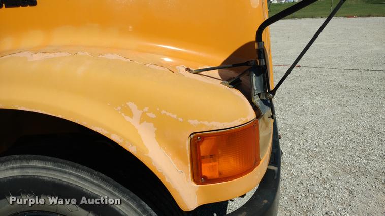 image for item DA5600 1996 International 3800 school bus
