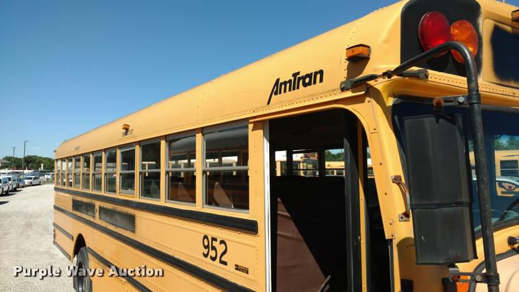 image for item DA5600 1996 International 3800 school bus