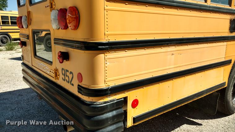 image for item DA5600 1996 International 3800 school bus