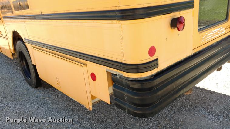 image for item DA5600 1996 International 3800 school bus
