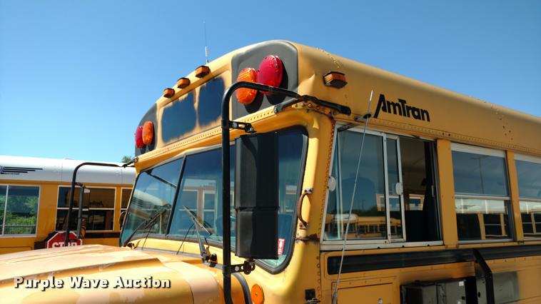 image for item DA5600 1996 International 3800 school bus