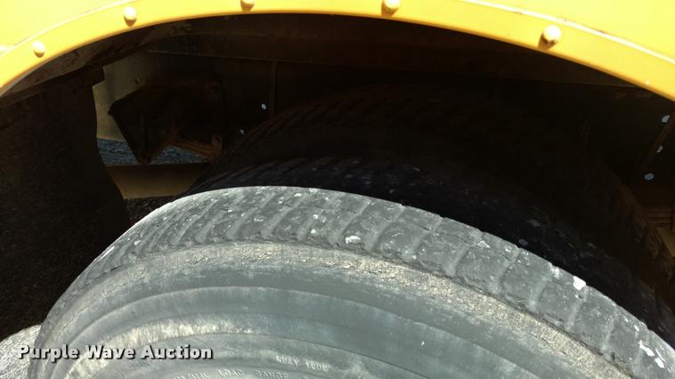 image for item DA5600 1996 International 3800 school bus