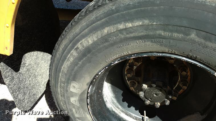 image for item DA5600 1996 International 3800 school bus