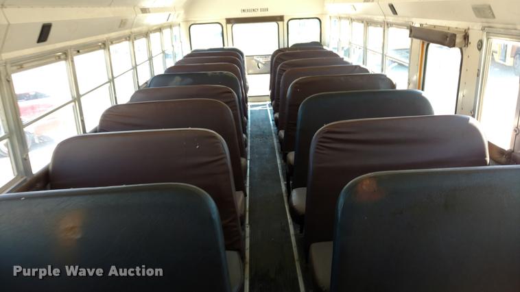 image for item DA5600 1996 International 3800 school bus