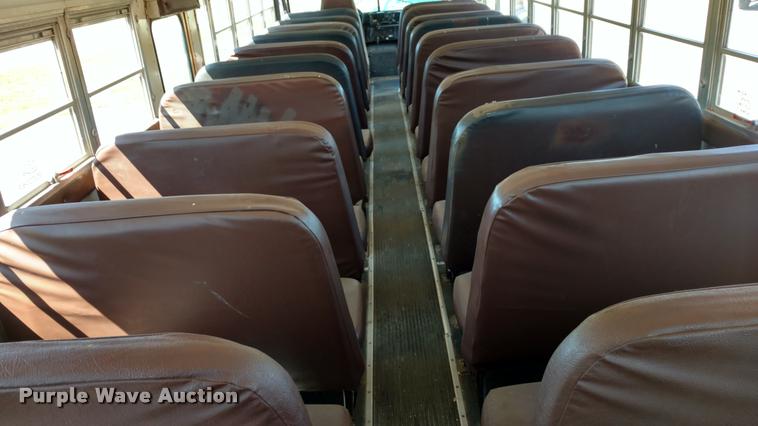 image for item DA5600 1996 International 3800 school bus
