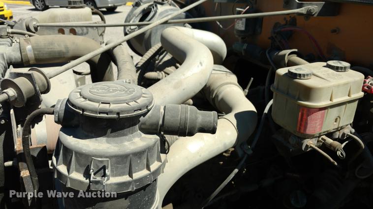 image for item DA5600 1996 International 3800 school bus