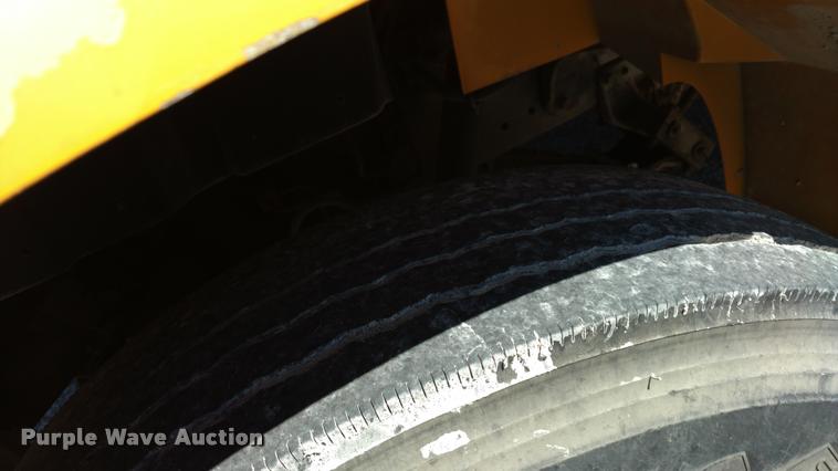 image for item DA5600 1996 International 3800 school bus