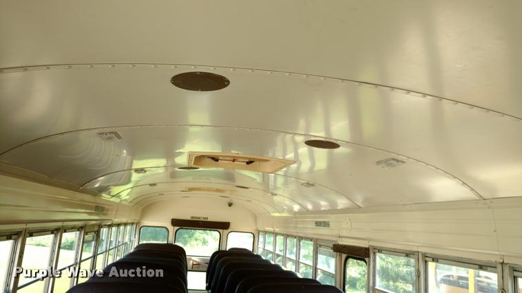 image for item DA5601 1995 Chevrolet B7 school bus