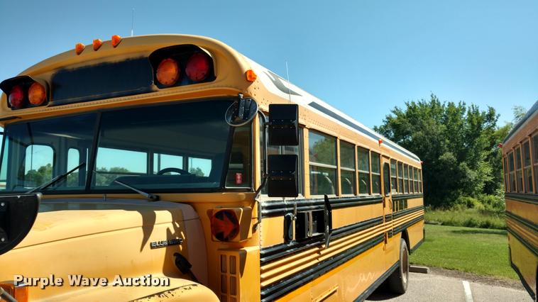 image for item DA5601 1995 Chevrolet B7 school bus