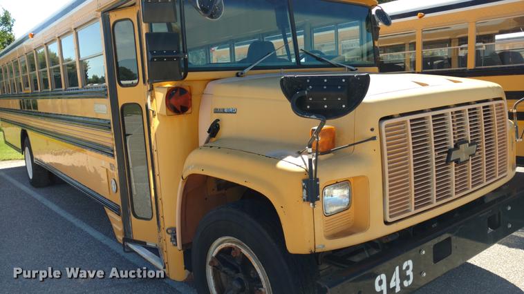 image for item DA5601 1995 Chevrolet B7 school bus