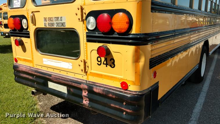 image for item DA5601 1995 Chevrolet B7 school bus
