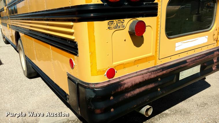 image for item DA5601 1995 Chevrolet B7 school bus