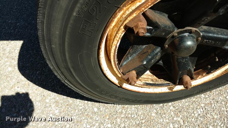 image for item DA5601 1995 Chevrolet B7 school bus