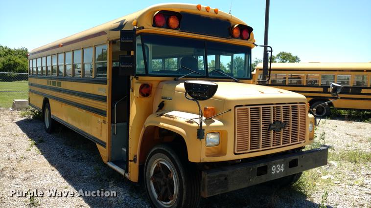 image for item DA5602 1993 Chevrolet B7 school bus