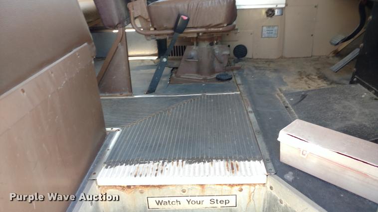 image for item DA5602 1993 Chevrolet B7 school bus