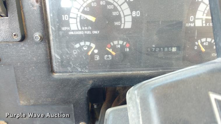 image for item DA5602 1993 Chevrolet B7 school bus