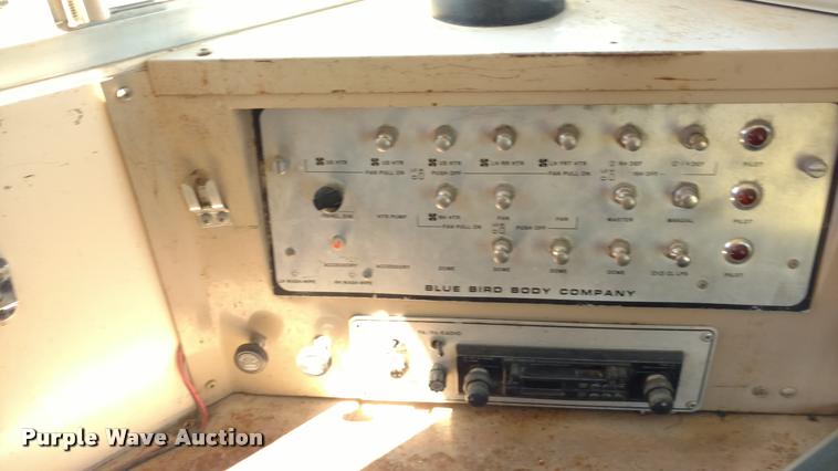 image for item DA5602 1993 Chevrolet B7 school bus