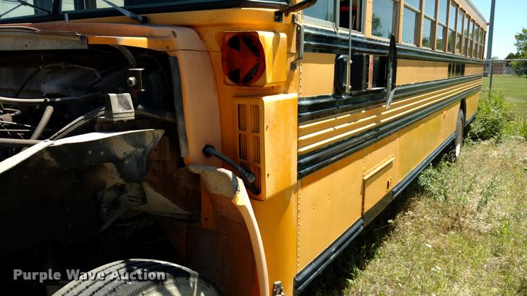 image for item DA5602 1993 Chevrolet B7 school bus