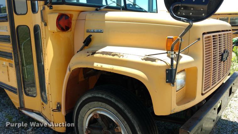 image for item DA5602 1993 Chevrolet B7 school bus